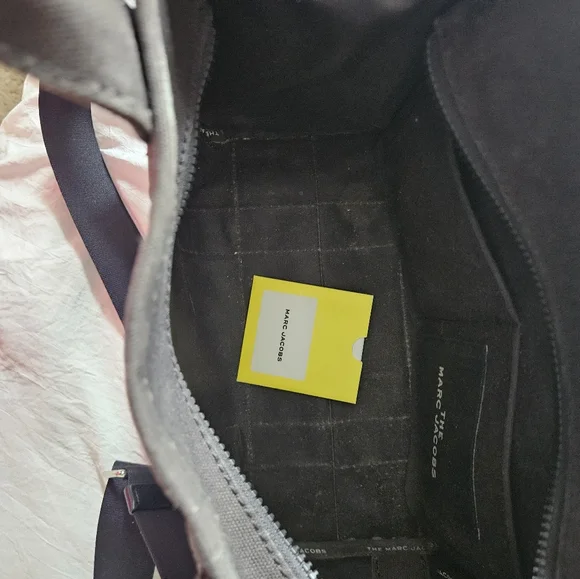 Marc Jacobs Black Tote Bag - Picture 3 of 9